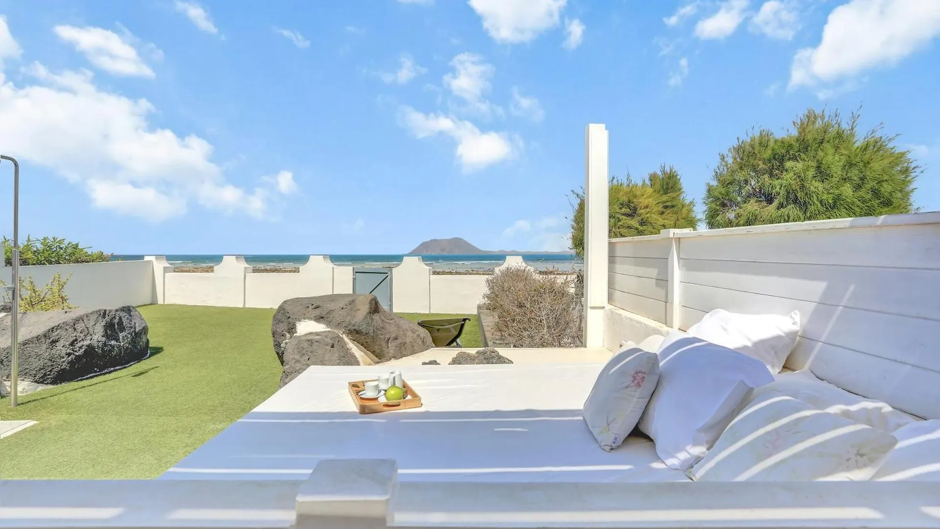 Granados 27 Beachfront Bungalow Corralejo Villa