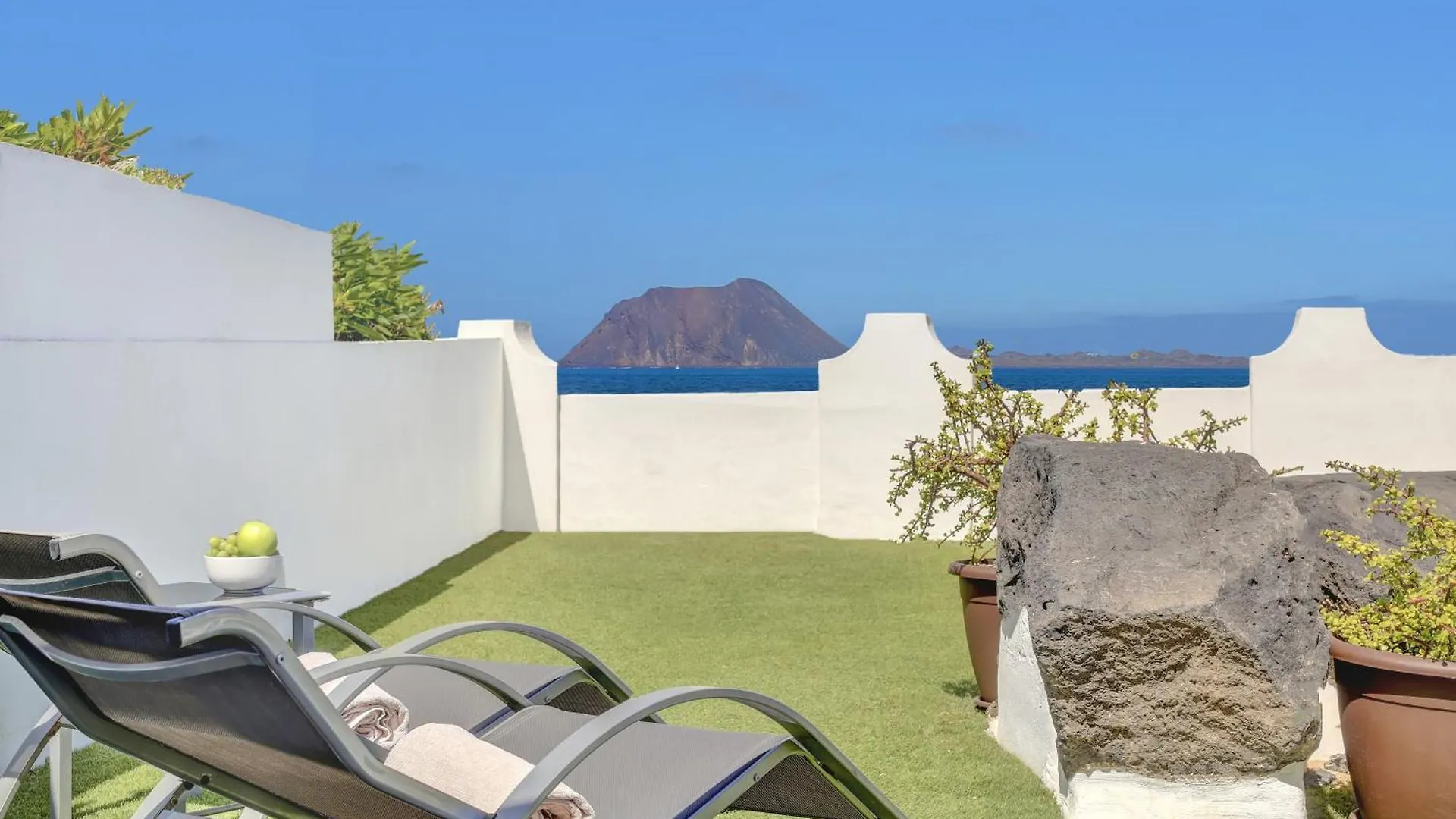 Villa Granados 27 Beachfront Bungalow Corralejo
